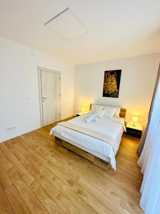 Daylight Apartment Скопье Экстерьер фото